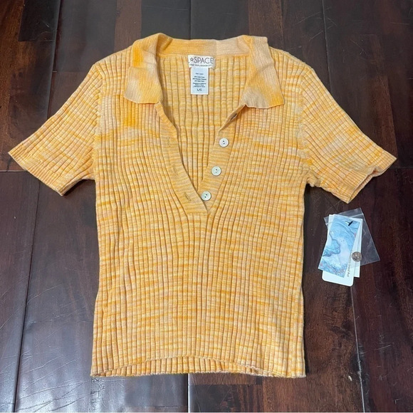 L*SPACE Collared Short Sleeve Molly Crop Top in Apricot Size L - Picture 1 of 7